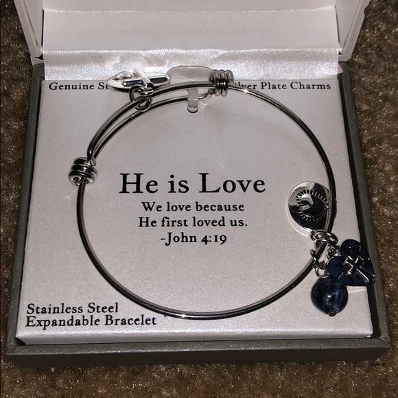 Gratitude & Grace Bracelet - Picture 2 of 3